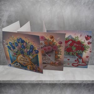 Ręcznie wykończone kartki urodzinowe z diamentową grafiką, kartki luksusowe, kartki urodzinowe z kopertami, kartki okolicznościowe, prace artystyczne i rzemieślnicze, kartki ręcznie robione.