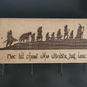 Portachiavi/portachiavi/appendiabiti/attaccapanni/arte da parete de Il Signore degli Anelli, espositori per insegne e medaglie di Tolkien.