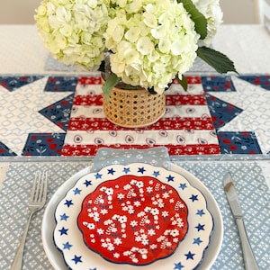 Stars and Stripes Quilted Table Runner Pattern – Patriotic Decor (PDF ...