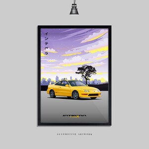 Puede incluir: Un Honda Integra Type R amarillo con un fondo de puesta de sol púrpura y amarillo. El coche está delante de un horizonte urbano. El texto japonés "インテグラ" está escrito en el lado izquierdo de la imagen. El texto "INTEGRA TYPE R" está escrito debajo del coche.