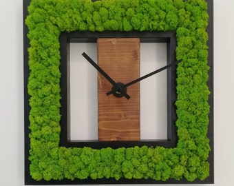 Wall clock with lichen