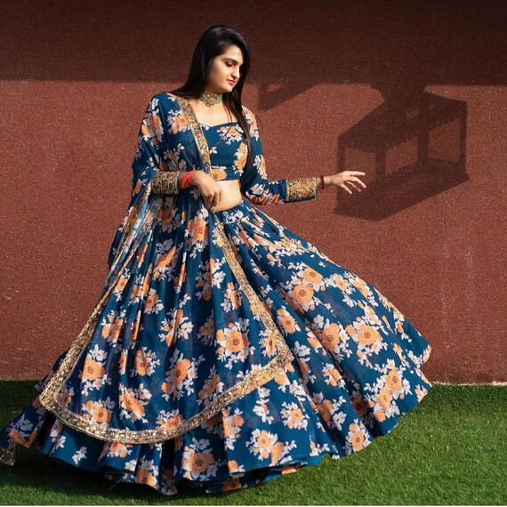 White Floral Digital Printed Organza Silk Lehenga Choli Latest 2139LG01