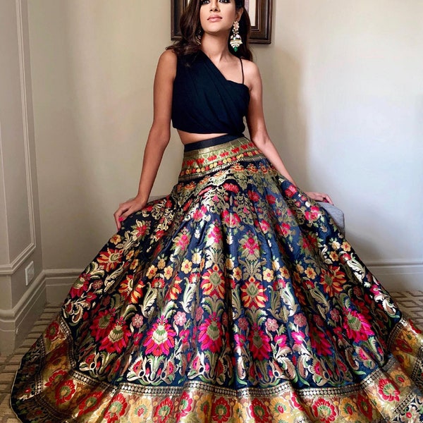 Incroyable soie banarasi noire Lehenga choli pour prêt-à-porter femme aux États-Unis, livraison gratuite pure soie indienne avec travail zari LehengacholiWithDupatta