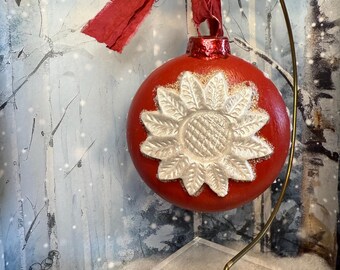 Adorno de cristal bellamente decorado