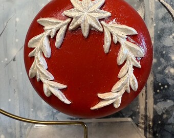 Adorno de cristal bellamente decorado