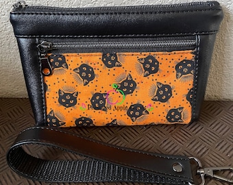 Spooky Black Cat Halloween wristlet, Mystic Black Cat clutch, Psychic Cat Wristlet, Witchy wristlet,  Halloween clutch