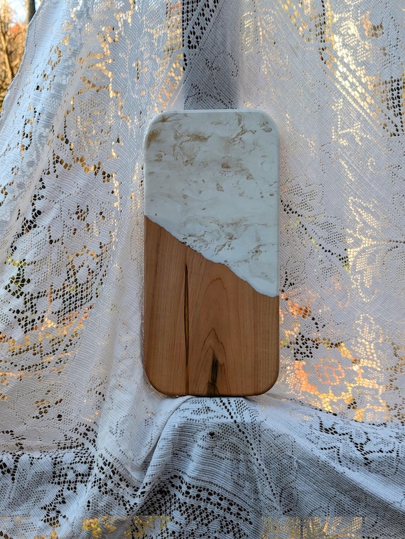 White & Metallic Gold Charcuterie Board