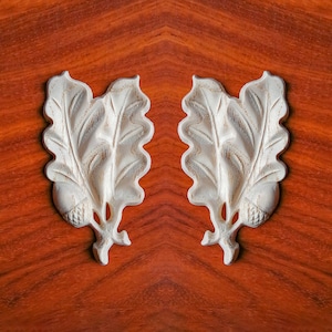 Para rzeźbionych w drewnie miniaturowych aplikacji z liści żołędzi, nakładka na meble, 1-5/8&quot; szer. x 2-3/4&quot; wys.