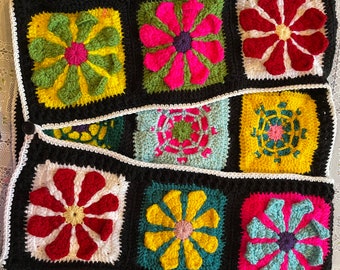 Floral granny square cardigan with daisy 3D flower.