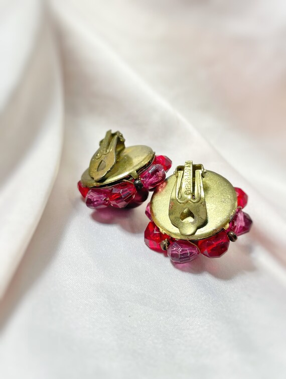 1950s clip on cluster earrings, multi toned red b… - image 3