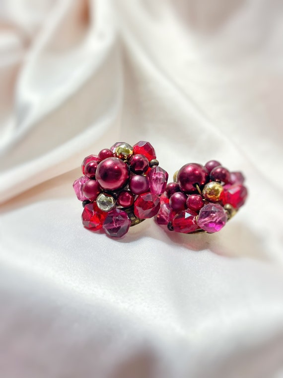 1950s clip on cluster earrings, multi toned red b… - image 2