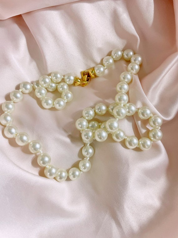 Vintage faux pearl necklace, 8mm high luster pearl
