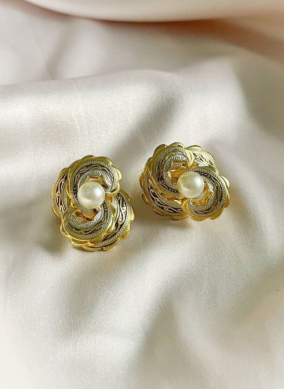 Vintage damascene and faux pearl clip on earrings,