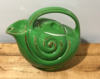 Hall China New York Dresden 4 Cup Emerald Teapot with Standard Gold Design