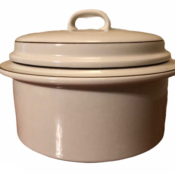Ulla Procopé and Richard Lindt for Arabia of Finland, Fennica (Finnish) 2.25 Qt round covered casserole