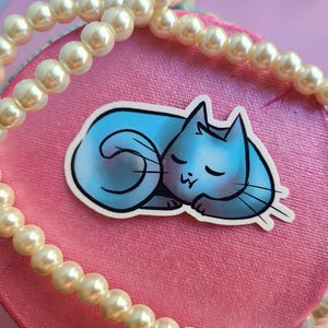 Chat gris endormi | Autocollant imperméable