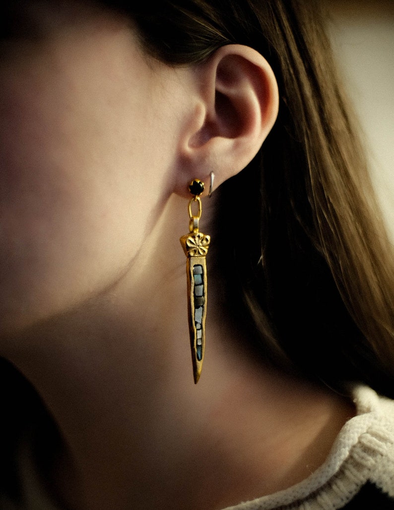 Kraken earring image 3