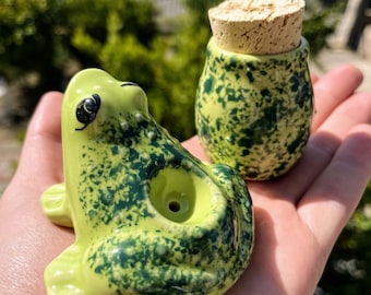 Frog Pipe & Small Jar Matching Set  - Gift Ideas for Smoker - Unique Ceramic Kit Beautiful Hand Pipe Gifts for Her Gifts for Him Friend