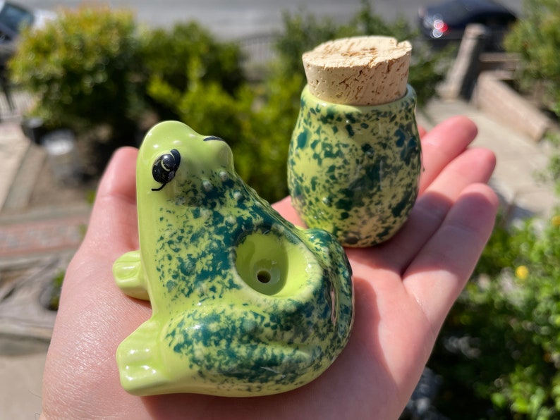 Gift Set for Stoner - Unique Ceramic Frog Pipe & Small Jar (collection) Beautiful Gifts for Her Gifts for Him 