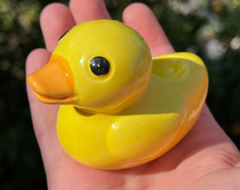 Ducky Pipe Small Ceramic Cute Rubber Ducky Smoking Bowl Girly Funny Pipes Unique Gift Beautiful Art Pipe Pretty Gifts for Her
