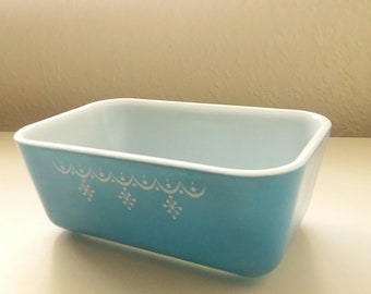 Vintage Blue Pyrex w/Snowflake Garland Refrigerator/Oven Dish #502 ~ Collectible