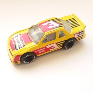 1990 Vintage Matchbox Chevrolet Lumina Champion #3 ~ Collectible