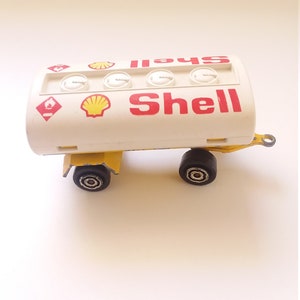 Vintage Majorette Shell Gas Fuel Tanker Trailer Four Wheels & Hitch Swivel ~ Collectible