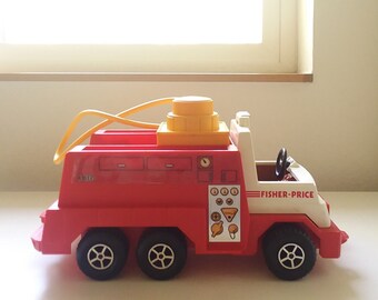 Fisher Price Adventure people 319 Fire Truck Firetruck Husky helpers ladder toy 