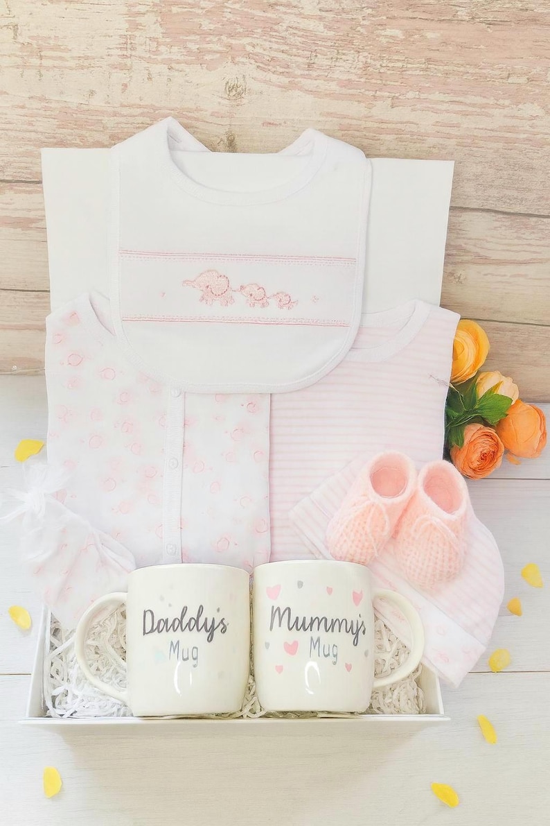 Luxury New Baby hamper, Unisex Baby gift, Baby Girl Gift, Baby Boy gift with Parents mugs, Deluxe Magnetic Gift Box, Baby Shower Gift Baby Girl