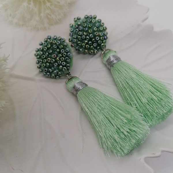 Ausgefallene Quasten Ohrringe | Tassel Ohrringe Mint | Lange Statement Ohrringe | Perlen Ohrringe | Geschenk Freundin