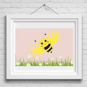 Footprint Art | Footprint Craft | Handprint Printable | Bumblebee Footprint Art | Bumblebee Handprint Art | Spring Crafts for Kids | Bee Art