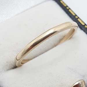 Vintage 9ct Gold Ring Band Wedding Decagon Slim Thin 1.68g Hallmarked 1999 9k 375 Solid Yellow Womens Ladies Jewellery Jewelry UKP US7.75