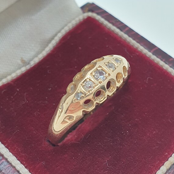Antique 18ct Gold Diamond Ring 5 Stone Diamonds 1… - image 4