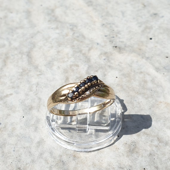 Vintage 9ct Gold Diamond Sapphire Ring Crossover … - image 4