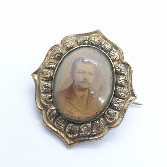 Antique Victorian Rolled Gold Picture Brooch Phot… - image 1