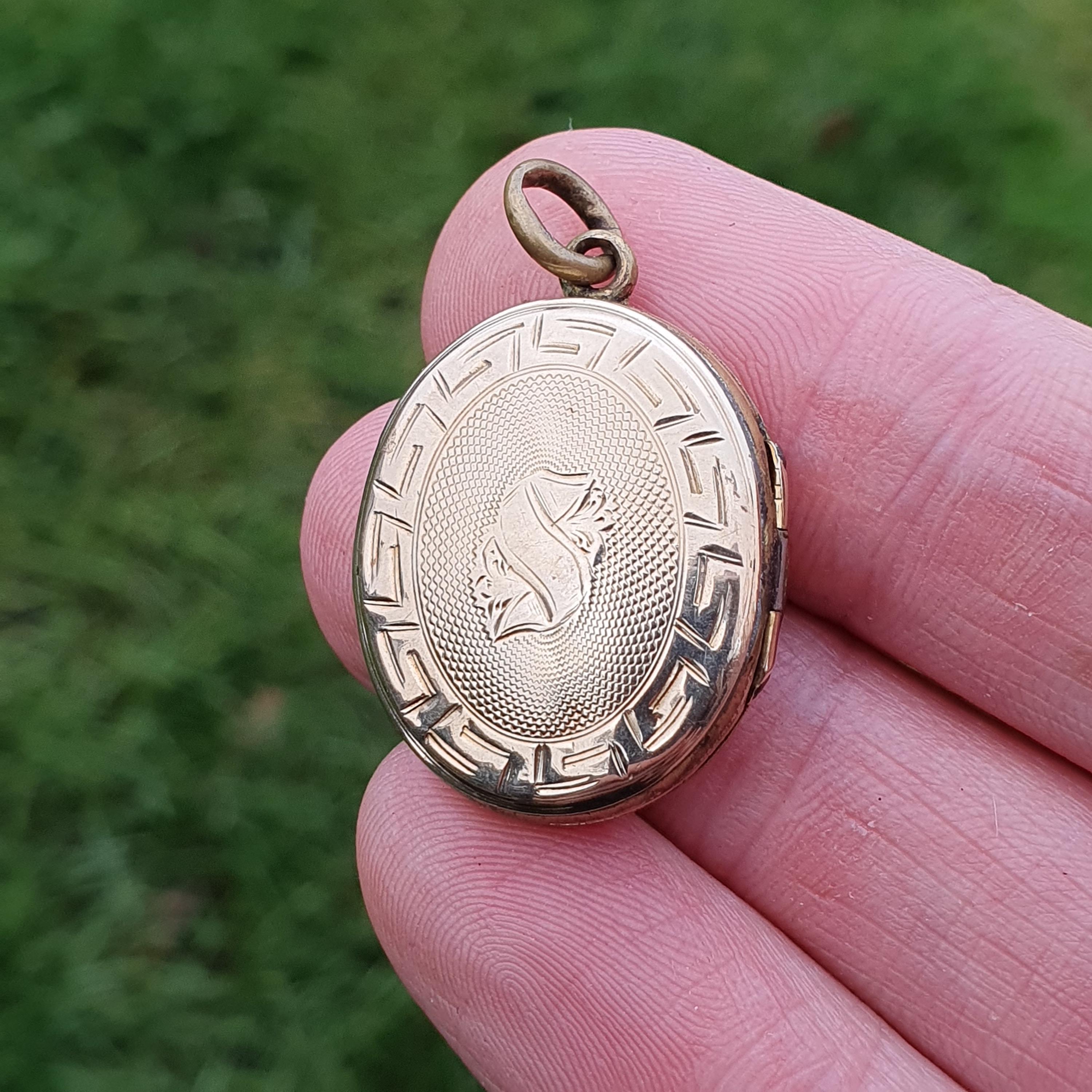 Antique 9ct Gold Locket Pendant Victorian Front Back Shield Greek Key ...