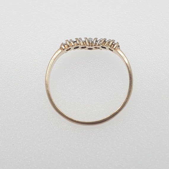 Vintage 9ct Gold Wishbone Ring Sparkly Hallmarked… - image 7