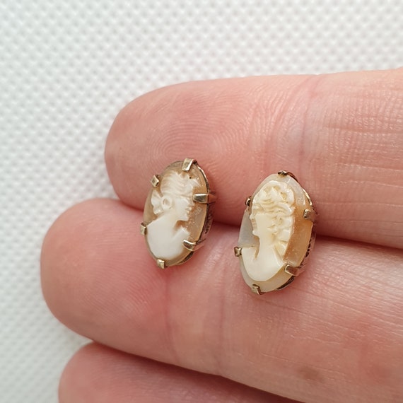 Vintage 9ct Gold Cameo Earrings Stud Large Oval R… - image 1