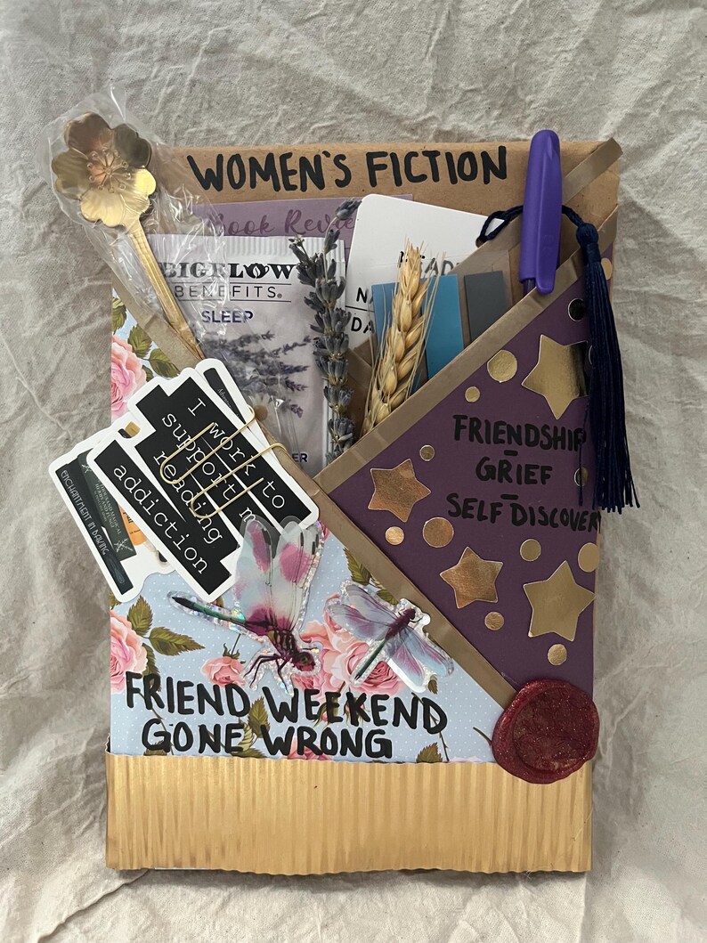 Blind Date with a Book – Surprise Very Gently Used Book Gift Bild 11