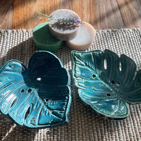 Ceramic Monstera Leaf Soap Dish With Drain, Choose From Two Colors, Handmade and Glazed, Big Beautiful Tropical Foliage Decor Bowl