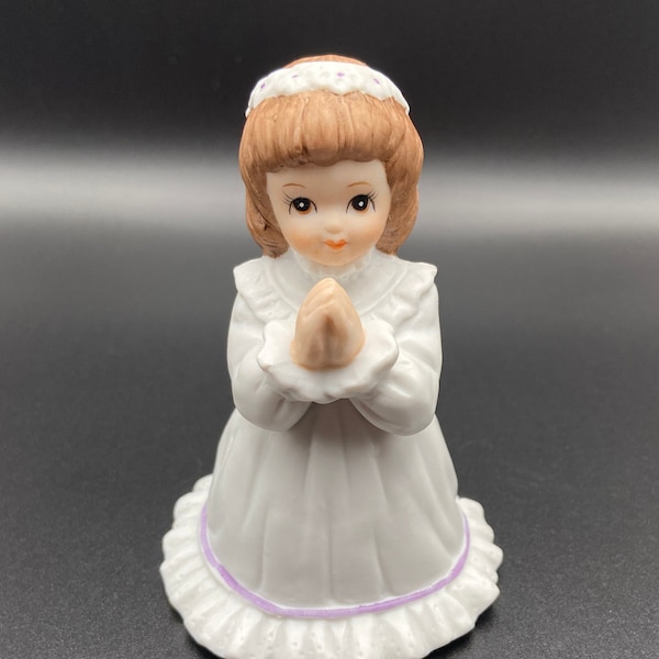 Vintage 1990 Geo Z Lefton ceramic praying girl figurine #077030, vintage kitsch figurines, sweet little girl, religious figurines