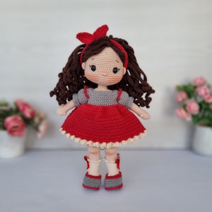 Lily Crochet Doll Pattern, Amigurumi Doll Pattern, Amigurumi Tutorial, English Pattern Pdf, diy gift for girl, It is video supported.