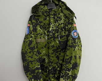 Chaqueta militar Sfor vintage del ejército danés de 1993, modelo M84, camuflaje, con capucha, talla para hombre.
