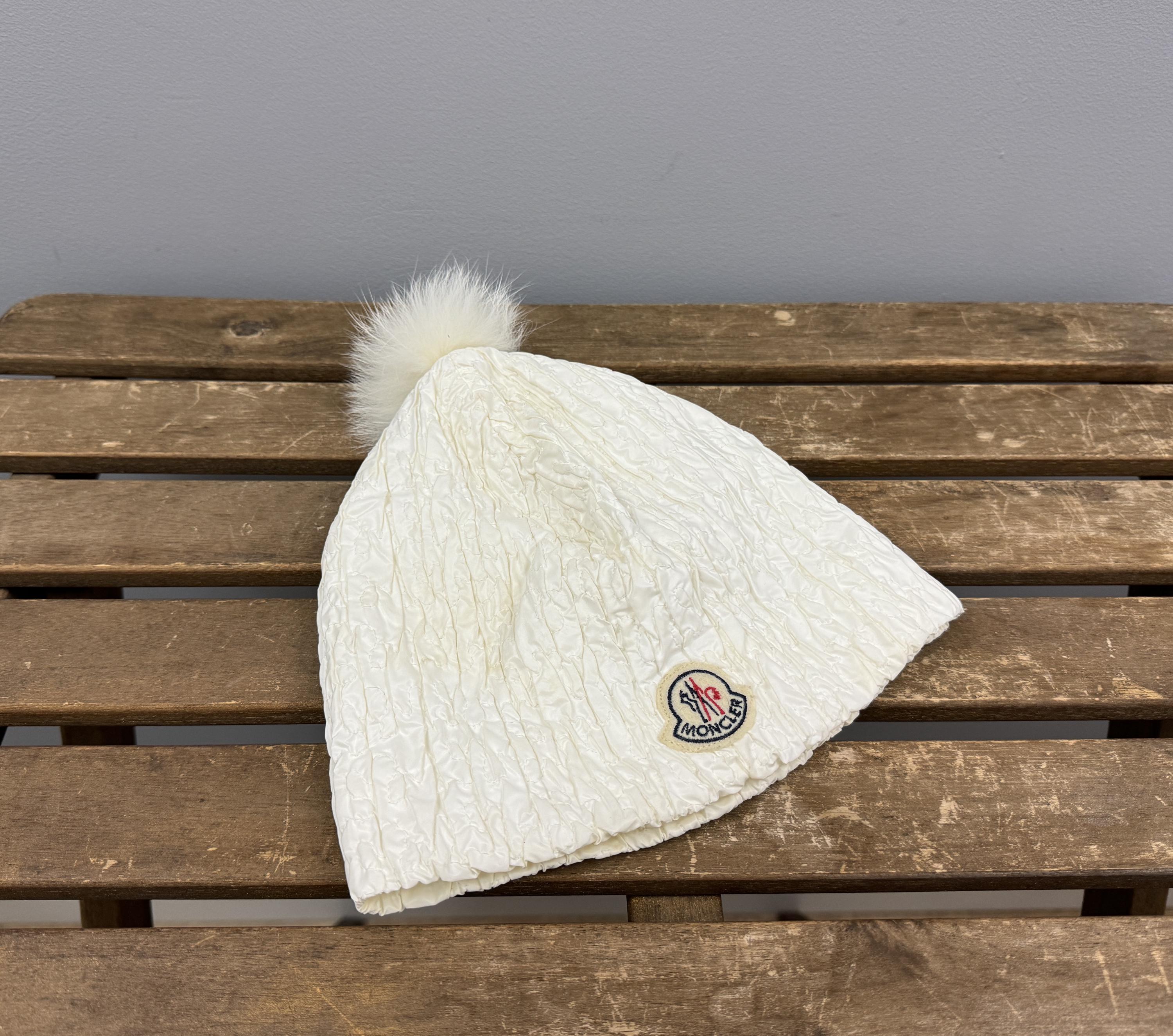 Moncler Pom Hat - Etsy Canada display picture 3
