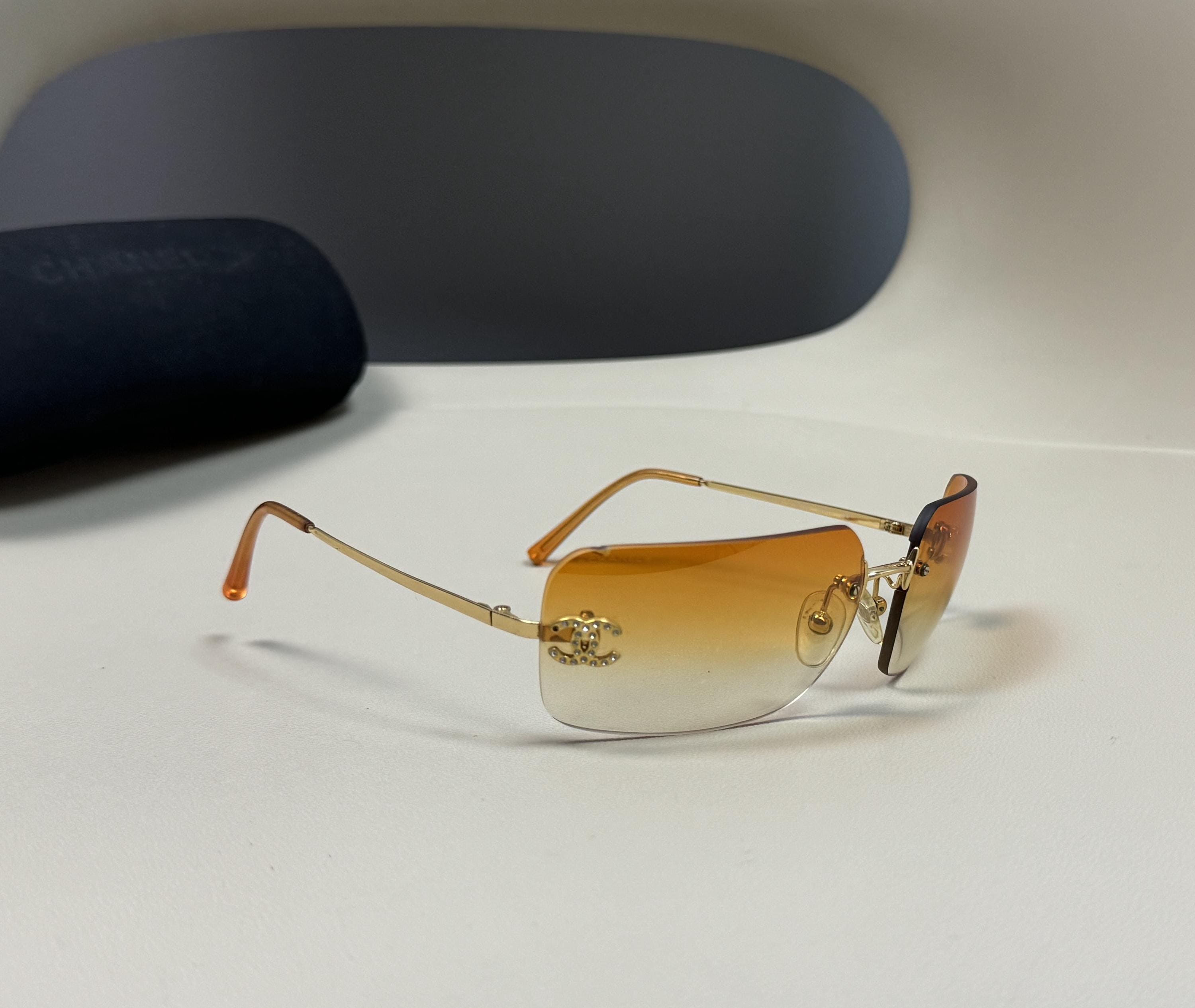 CHANEL★リムレス サングラス4017-D C. 125/56ヴィンテージ！ CHANEL☆リムレス サングラス4017-D C. 125/56ヴィンテージ！