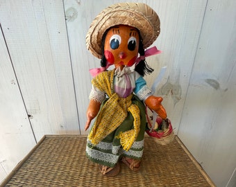 vintage pop uit Mexico, vintage Mexicaanse pop, handgemaakte pop uit Mexico, vintage handgemaakte Mexicaanse pop, meisje cadeau, kind decor
