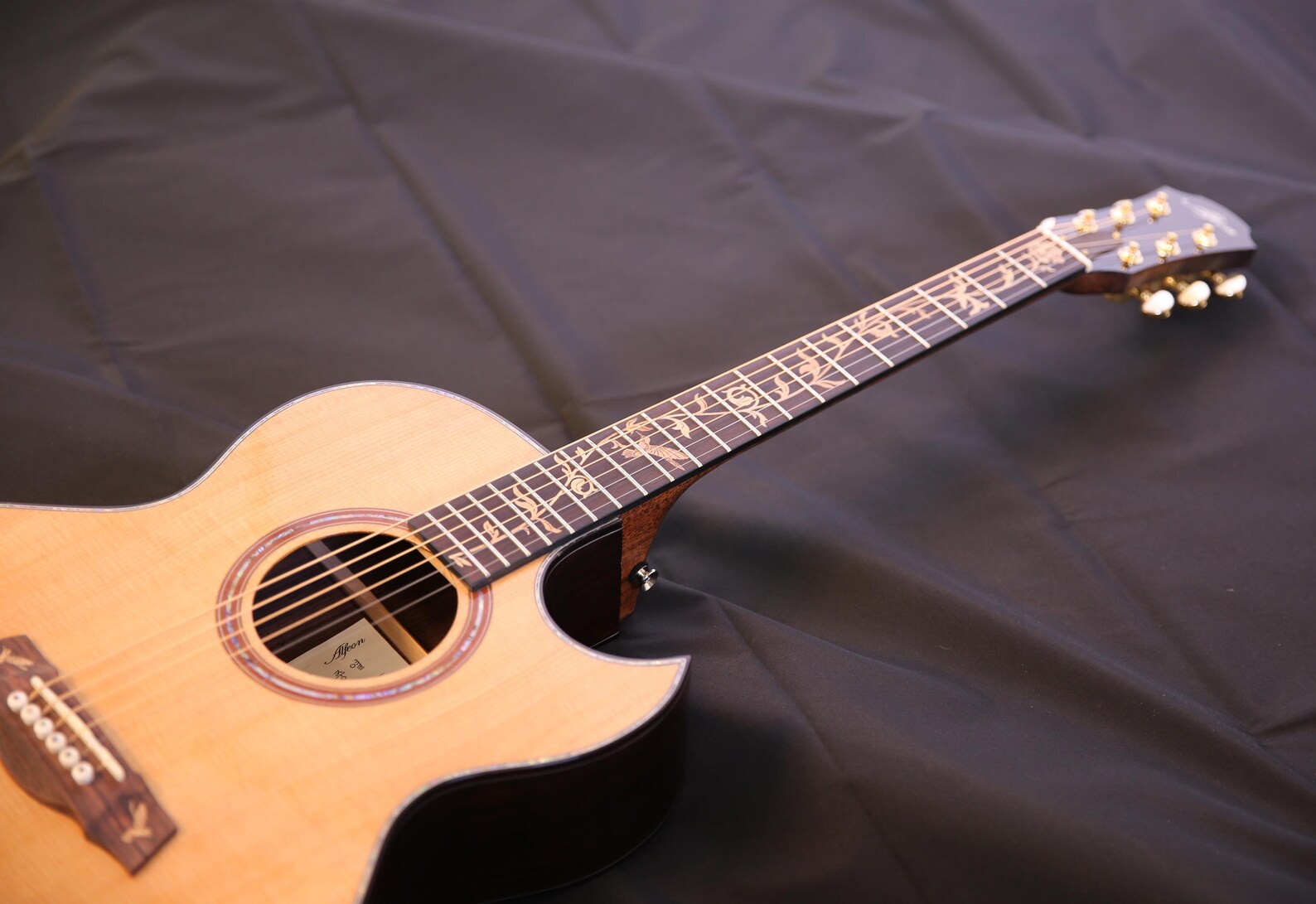 Vine Inlay Fingerboard - Etsy