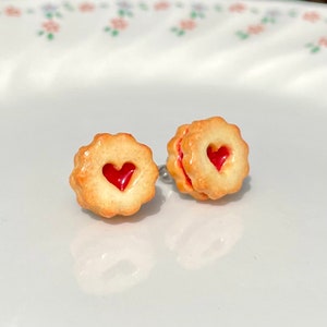 Jammie dodgers - Etsy 日本 Jammie Dodgers イギリス 缶 ハートジャム