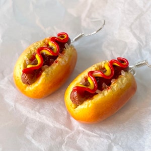 Hot Dog Ohrringe, Einzigartige Ohrringe, Nettes Geschenk, Ungewöhnliche Geschenke, Handgemachter Schmuck für Frauen, Miniatures Essen, Ohrringe schrullig