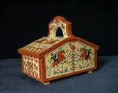 wood chest
